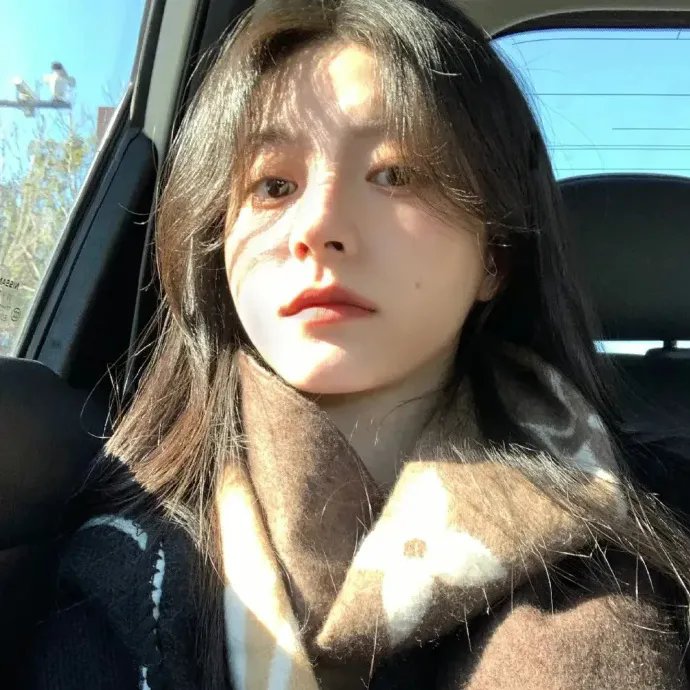 拿针的女孩 海报